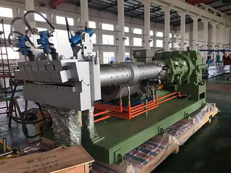 Установка для экструдирования резины для обеспечения устойчивого развития в промышленных условиях